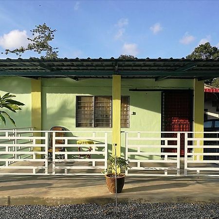 Chalet Desa Halban Kangar Exterior photo